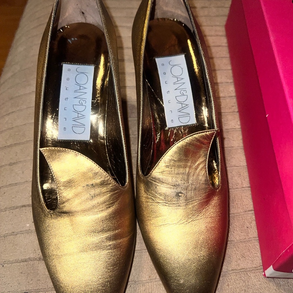 Joan & David Metallic Gold Heels shoes vintage size 5 M